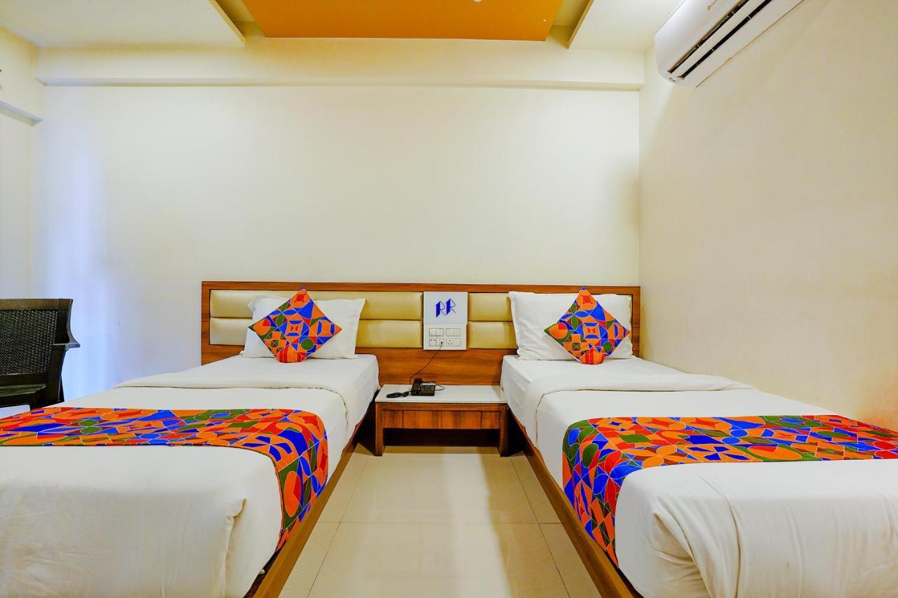 Fabhotel Ramjis Residency Нашик Екстер'єр фото