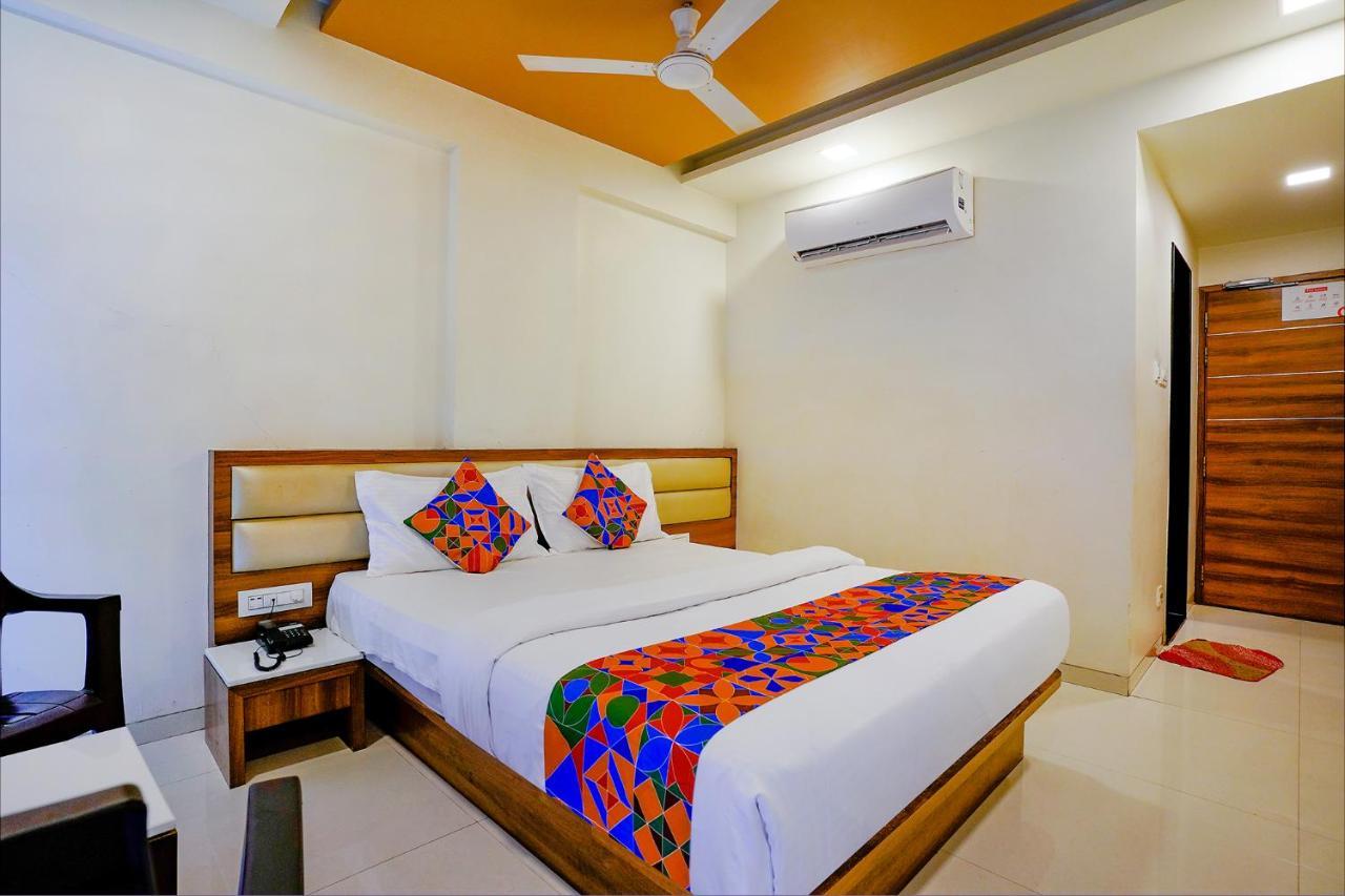 Fabhotel Ramjis Residency Нашик Екстер'єр фото