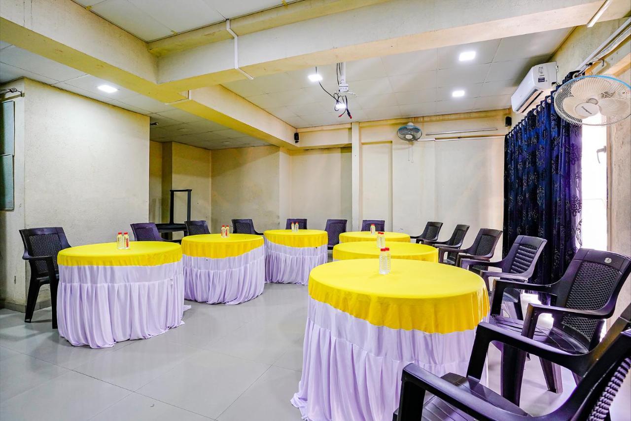 Fabhotel Ramjis Residency Нашик Екстер'єр фото