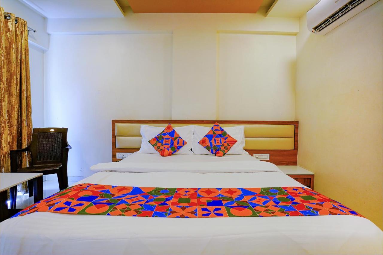 Fabhotel Ramjis Residency Нашик Екстер'єр фото